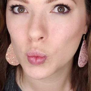 Meet your Posher, Gina